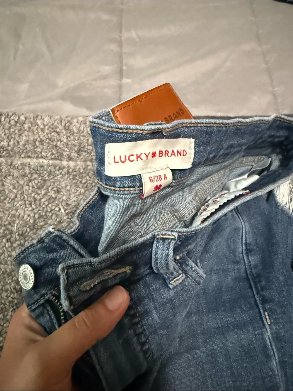 Lucky Brand Cropped Frayed Hem Jeans - Medium Blue